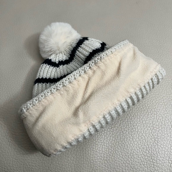 NWT - Polo Ralph Lauren Pom-Pom Beanie - Picture 4 of 5